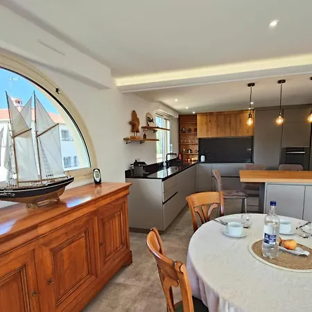 Soleil Soleil, Sur Le Toit Grande Terrasse Saint-Raphaël