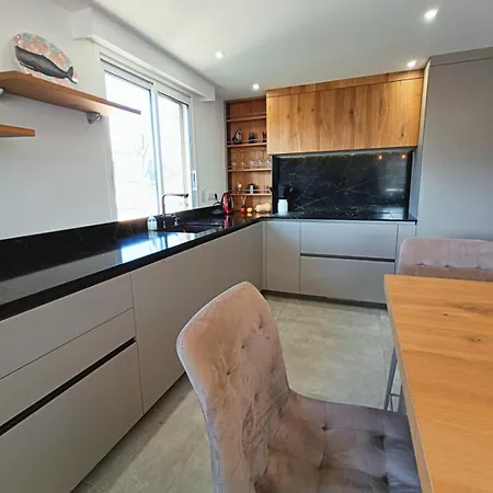 Soleil Soleil, Sur Le Toit Grande Terrasse Saint-Raphaël